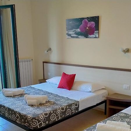 B&B Hotel Helios Uggiano La Chiesa Exteriér fotografie