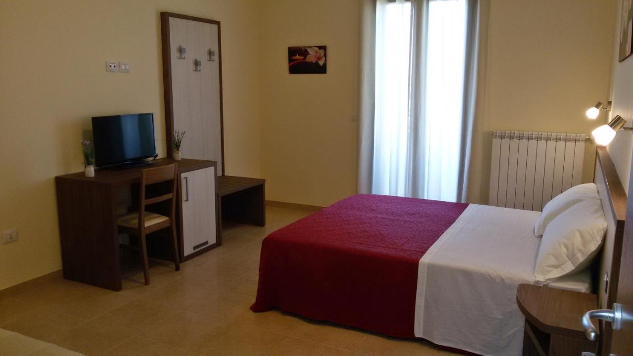 B&B Hotel Helios Uggiano La Chiesa Exteriér fotografie