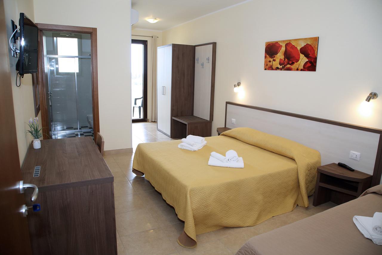 B&B Hotel Helios Uggiano La Chiesa Exteriér fotografie