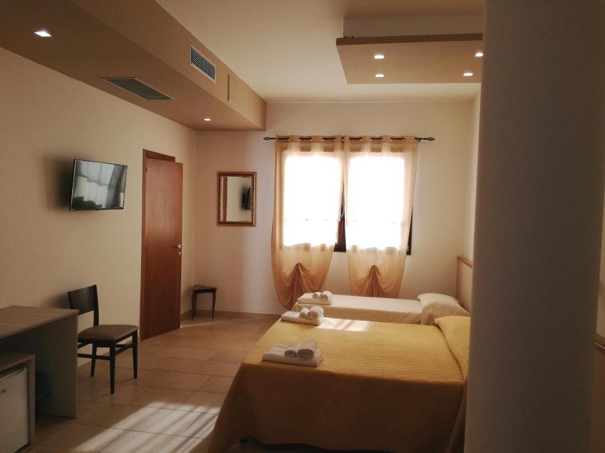 B&B Hotel Helios Uggiano La Chiesa Exteriér fotografie